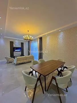 Satılır 4 otaqlı həyət evi 250 m²