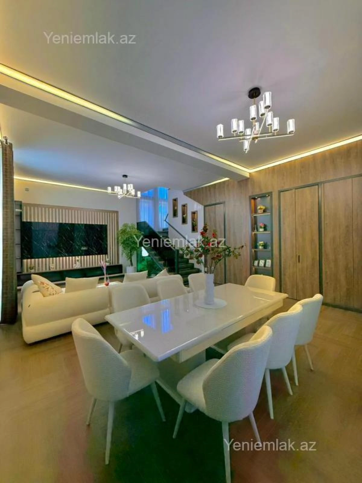 Satılır 5 otaqlı həyət evi 250 m²