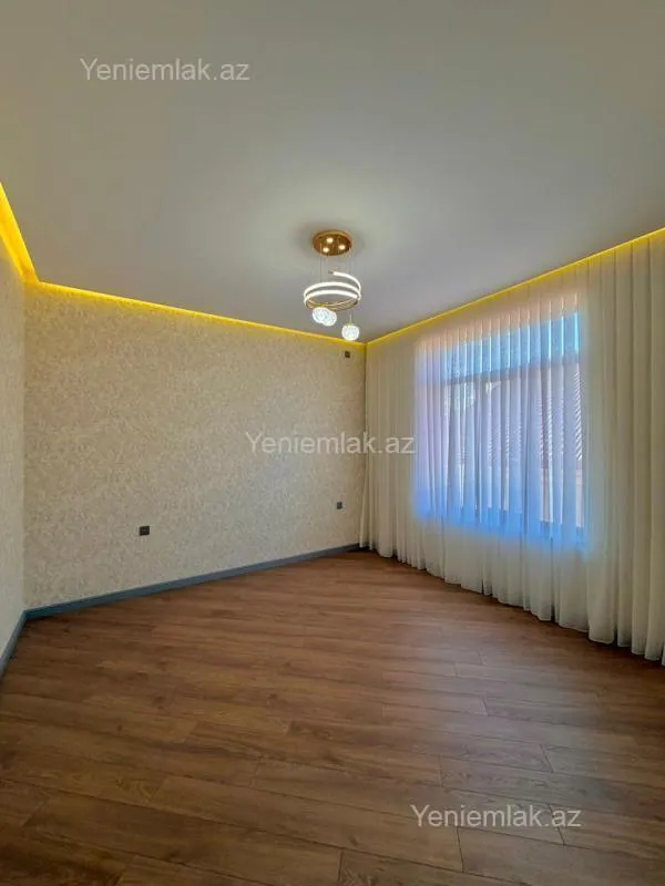 Satılır 5 otaqlı həyət evi 250 m²