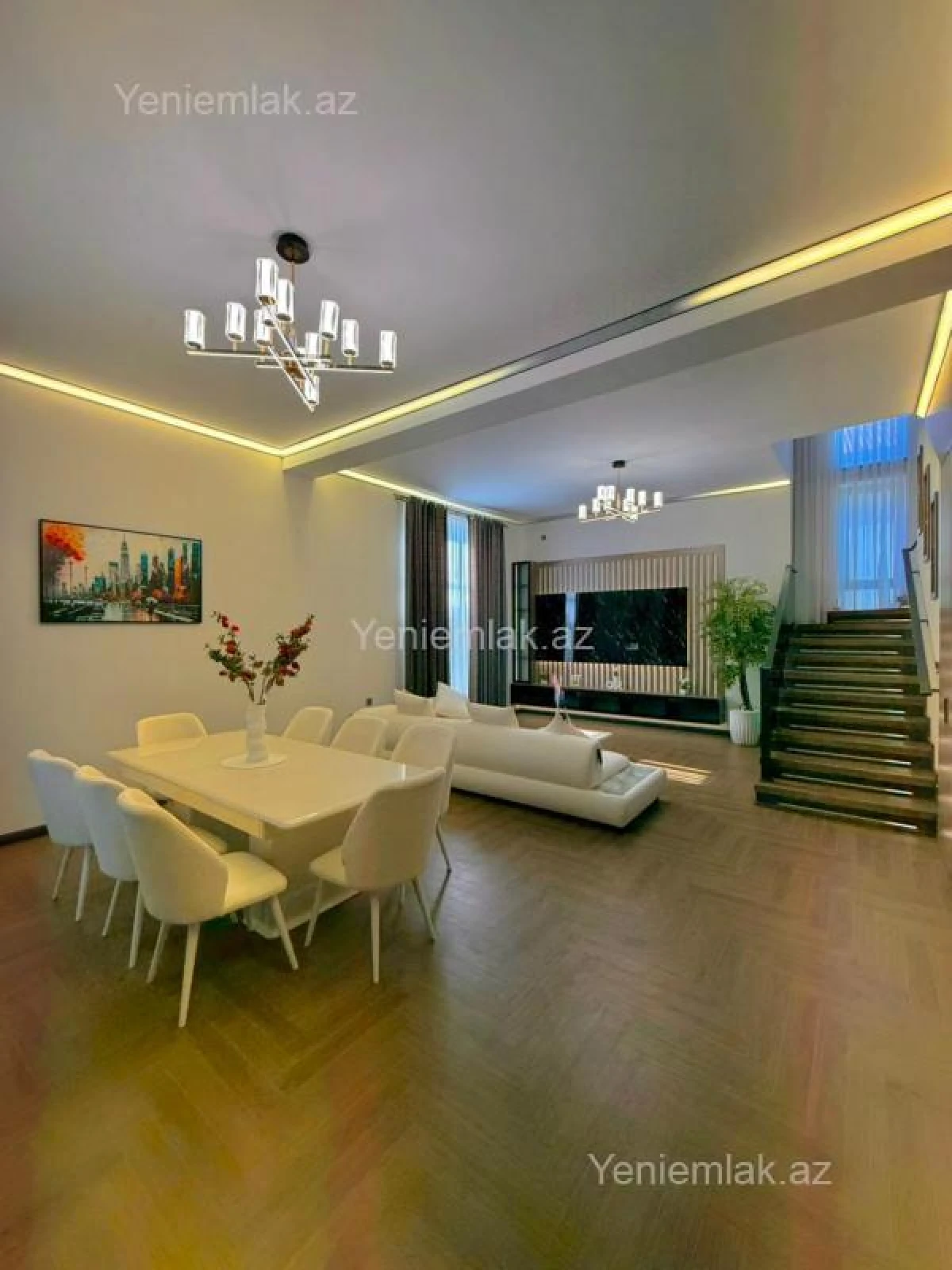 Satılır 5 otaqlı həyət evi 250 m²
