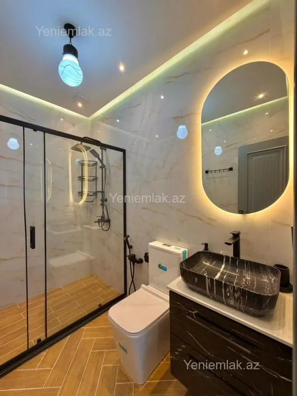 Satılır 5 otaqlı həyət evi 250 m²