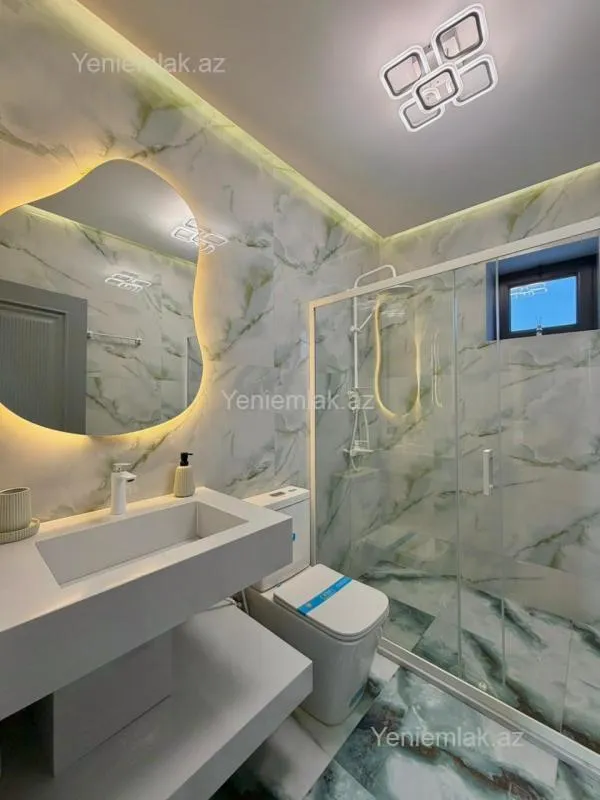 Satılır 5 otaqlı həyət evi 250 m²