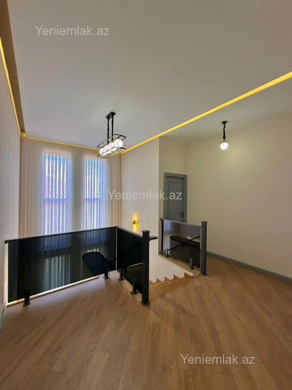 Satılır 5 otaqlı həyət evi 250 m²