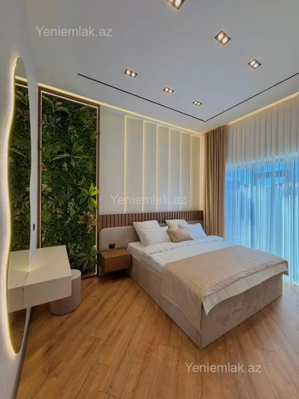 Satılır 5 otaqlı həyət evi 260 m²