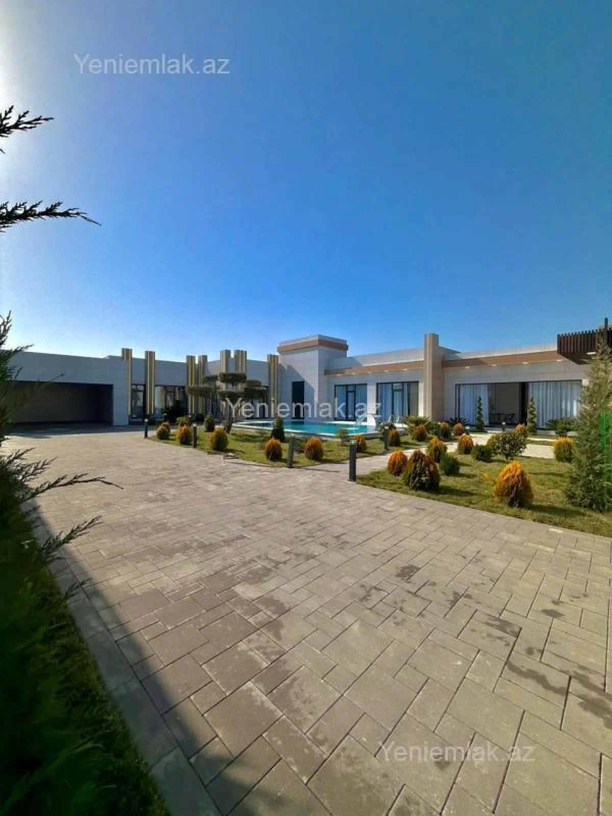 Satılır 5 otaqlı həyət evi 260 m²