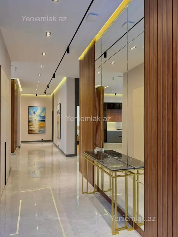 Satılır 5 otaqlı həyət evi 260 m²