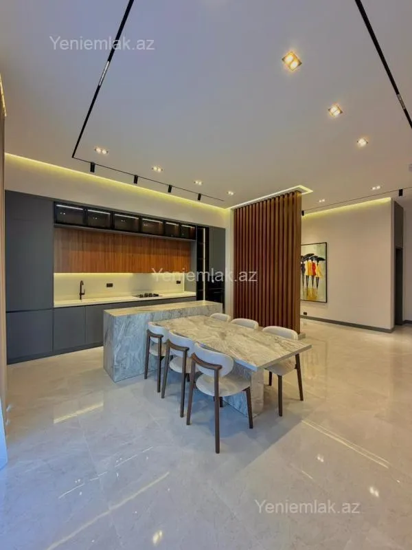 Satılır 5 otaqlı həyət evi 260 m²