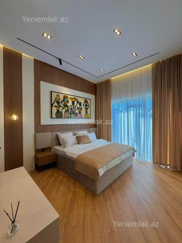 Satılır 5 otaqlı həyət evi 260 m²