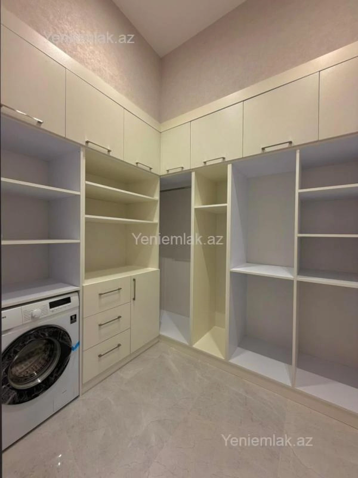 Satılır 5 otaqlı həyət evi 260 m²