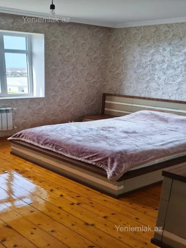 Satılır 2 otaqlı köhnə tikili 89 m²