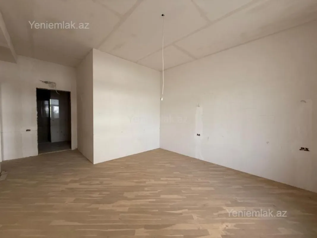 Satılır 3 otaqlı yeni tikili 130 m²