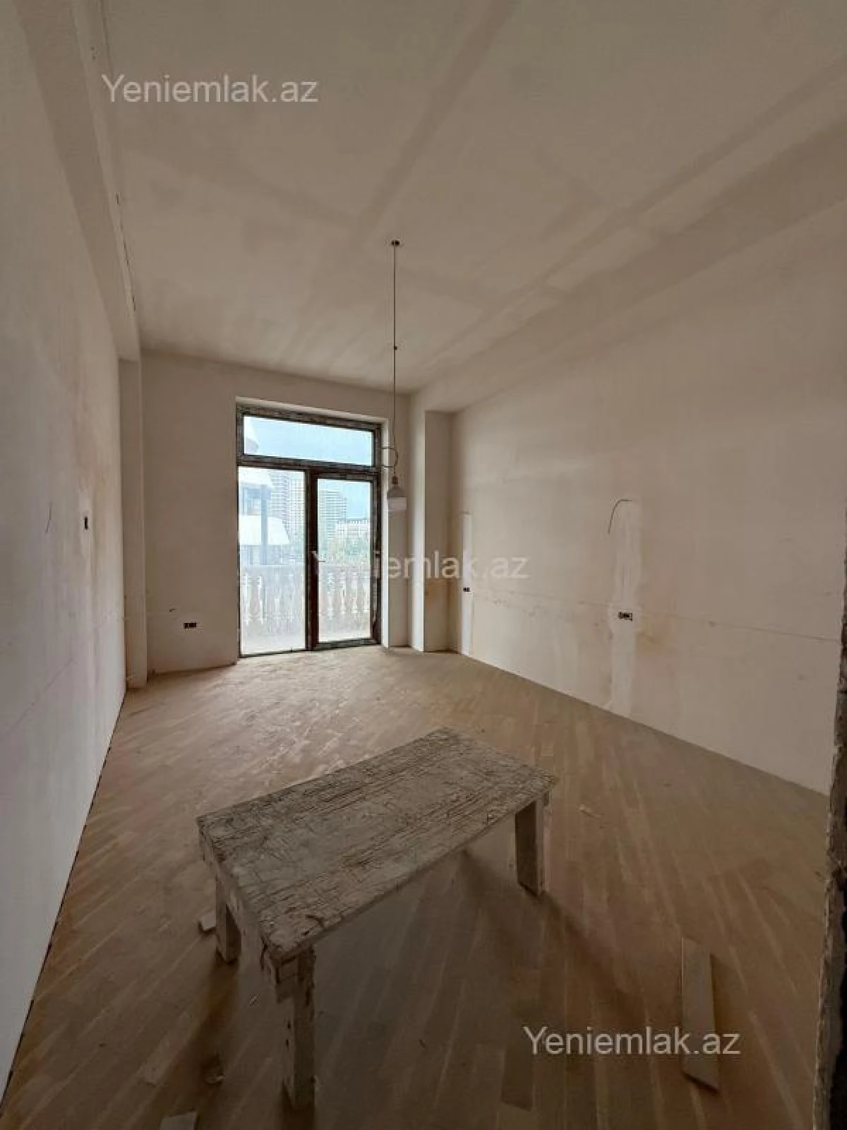 Satılır 3 otaqlı yeni tikili 130 m²