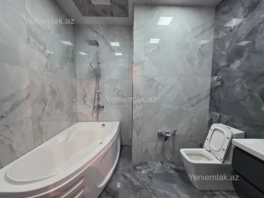Satılır 4 otaqlı yeni tikili 175 m²