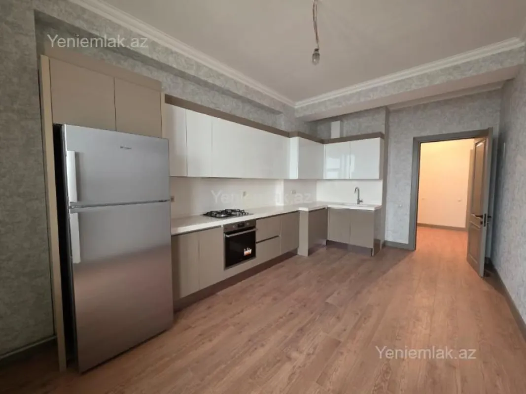 Satılır 4 otaqlı yeni tikili 175 m²