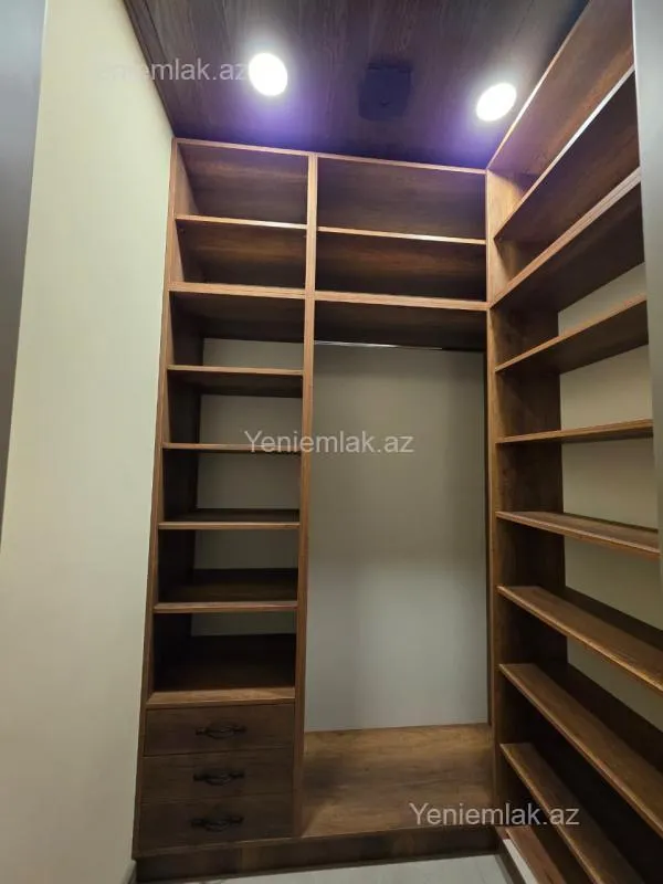 Satılır 4 otaqlı yeni tikili 175 m²