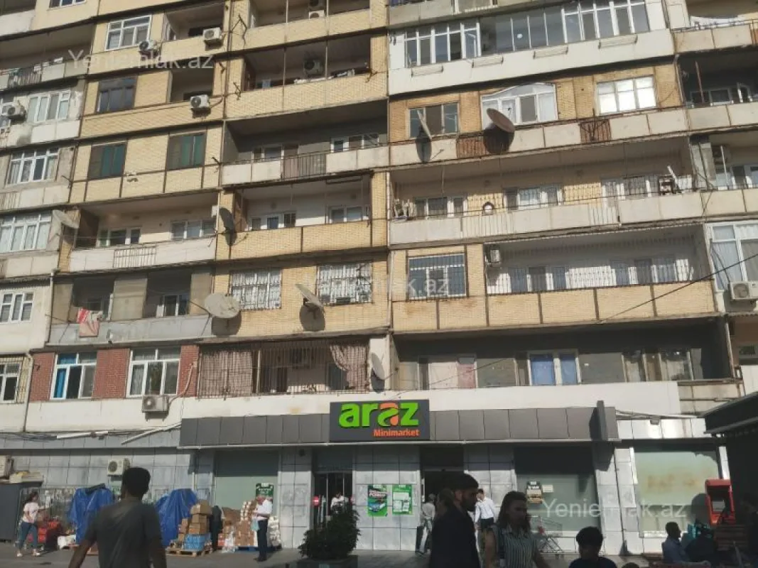 Satılır 2 otaqlı köhnə tikili 68 m²