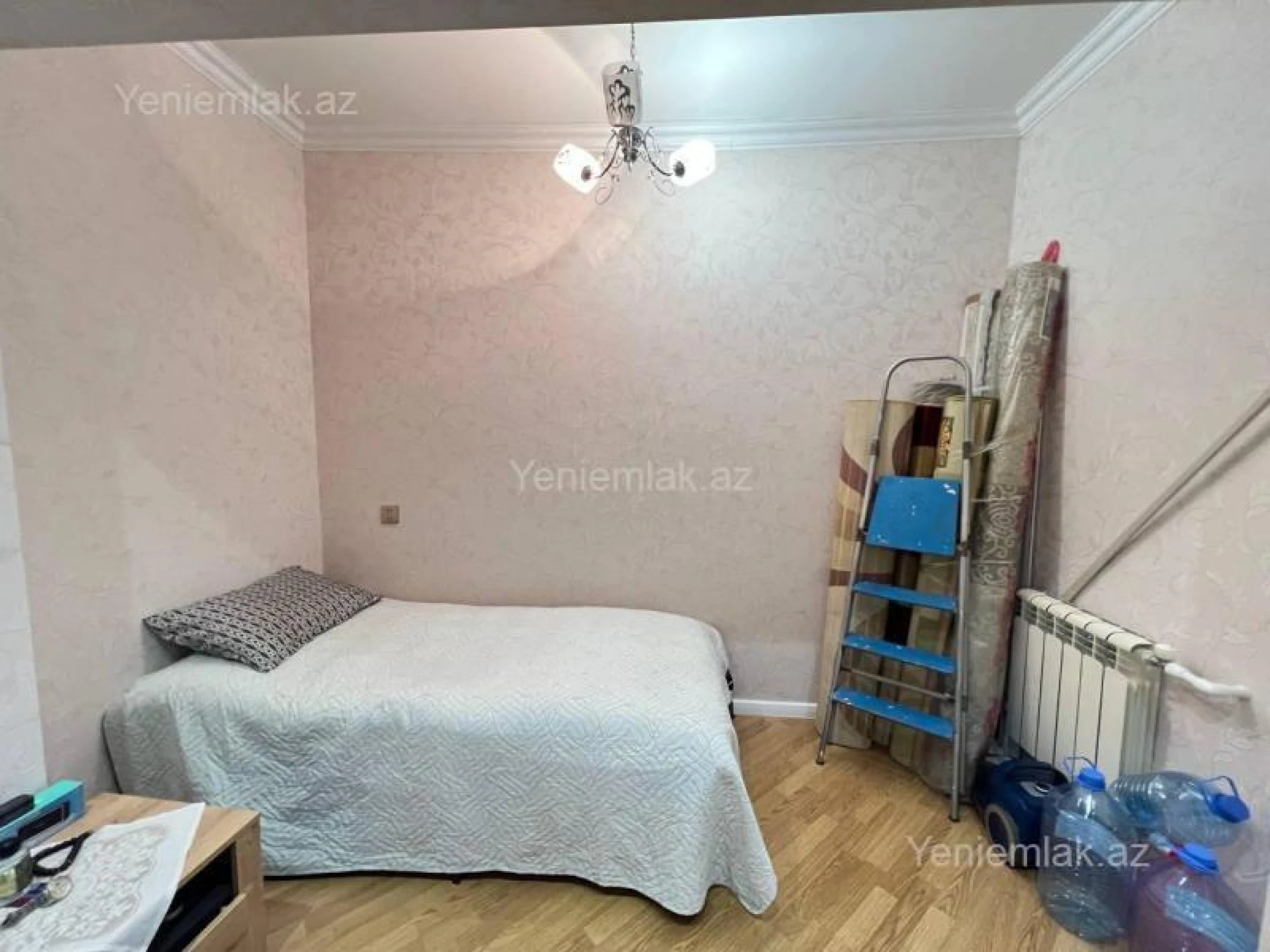 Satılır 2 otaqlı köhnə tikili 68 m²