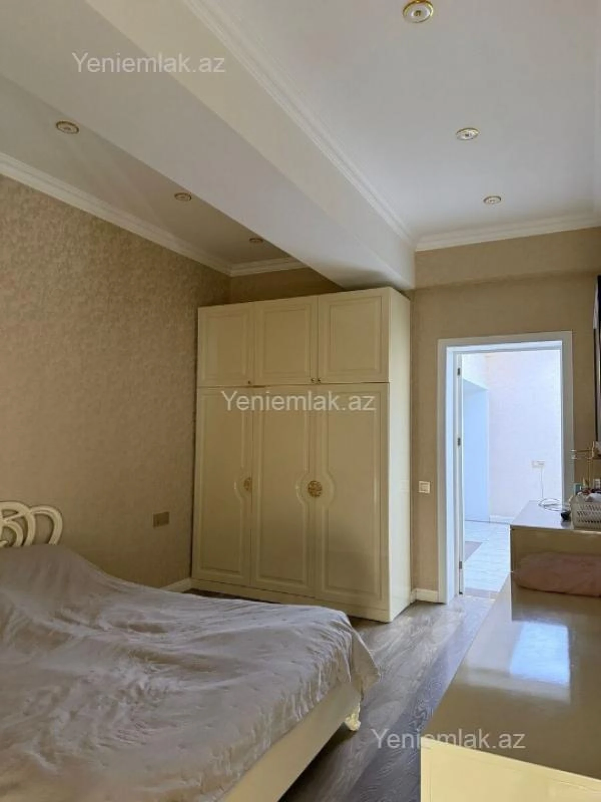 Satılır 4 otaqlı yeni tikili 172 m²