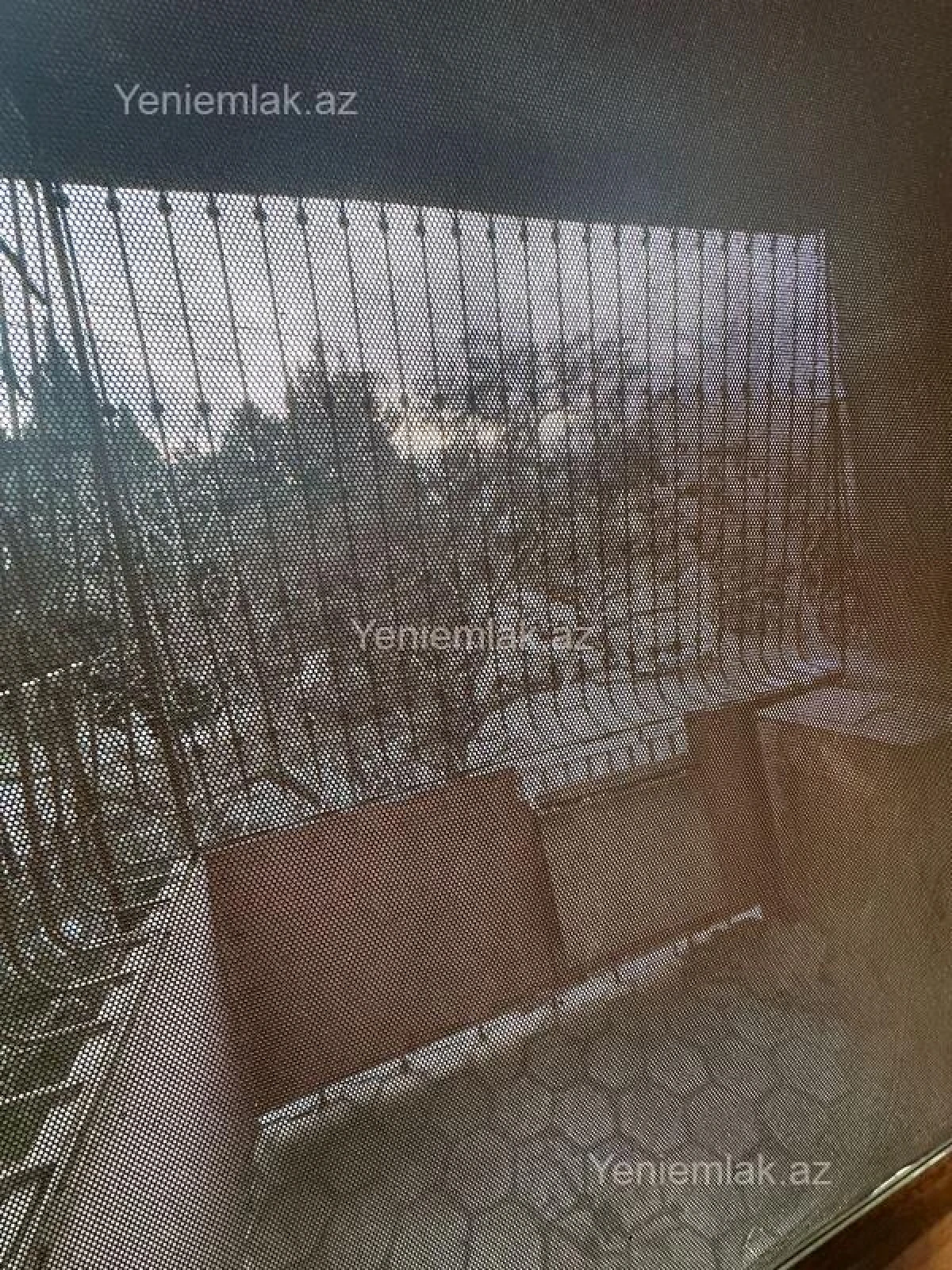 Satılır 2 otaqlı köhnə tikili 67 m²