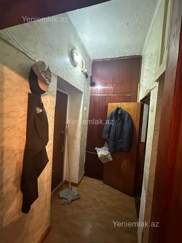 Satılır 2 otaqlı köhnə tikili 67 m²