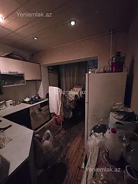 Satılır 4 otaqlı köhnə tikili 100 m²
