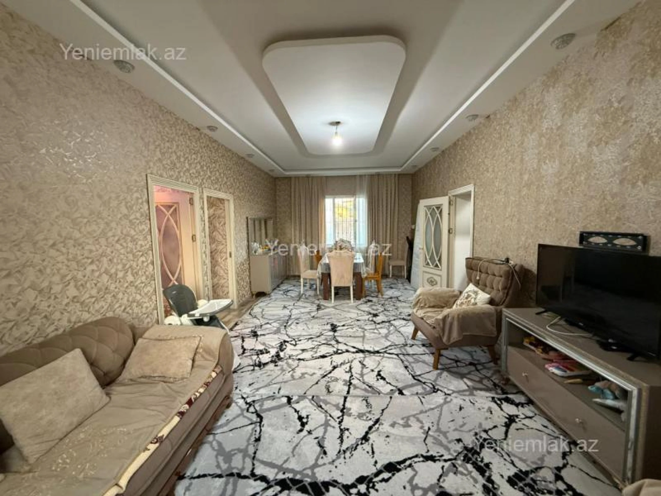 Satılır 6 otaqlı həyət evi 200 m²