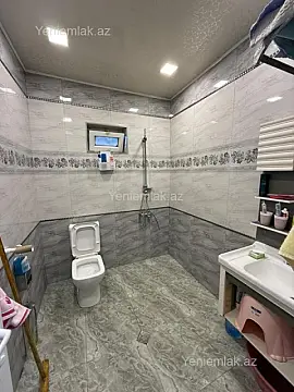 Satılır 6 otaqlı həyət evi 200 m²