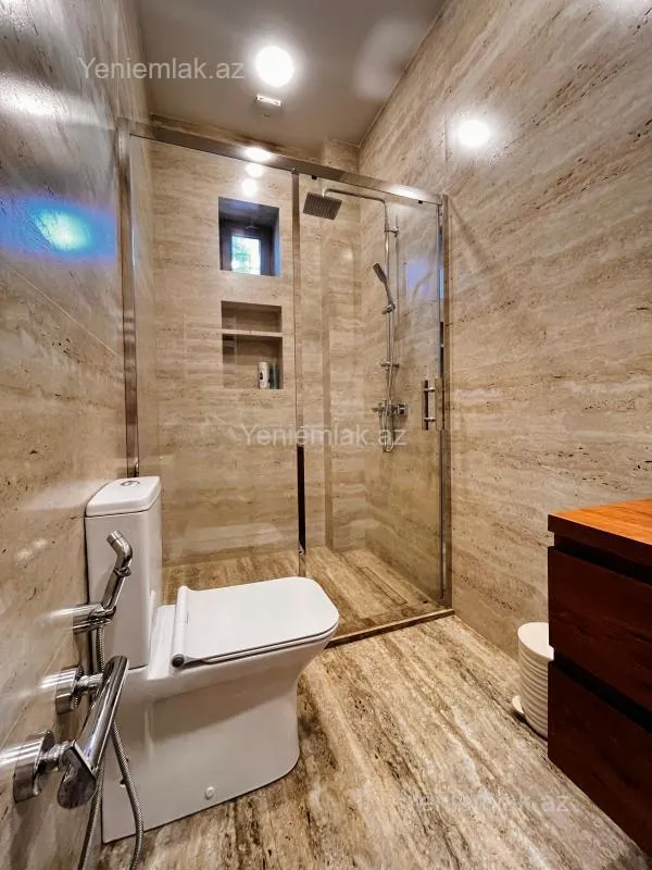 Satılır 4 otaqlı həyət evi 210 m²