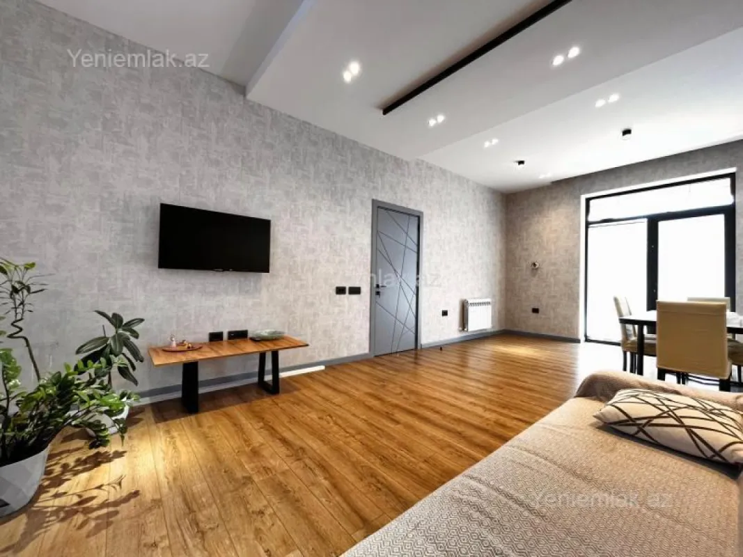 Satılır 4 otaqlı həyət evi 210 m²