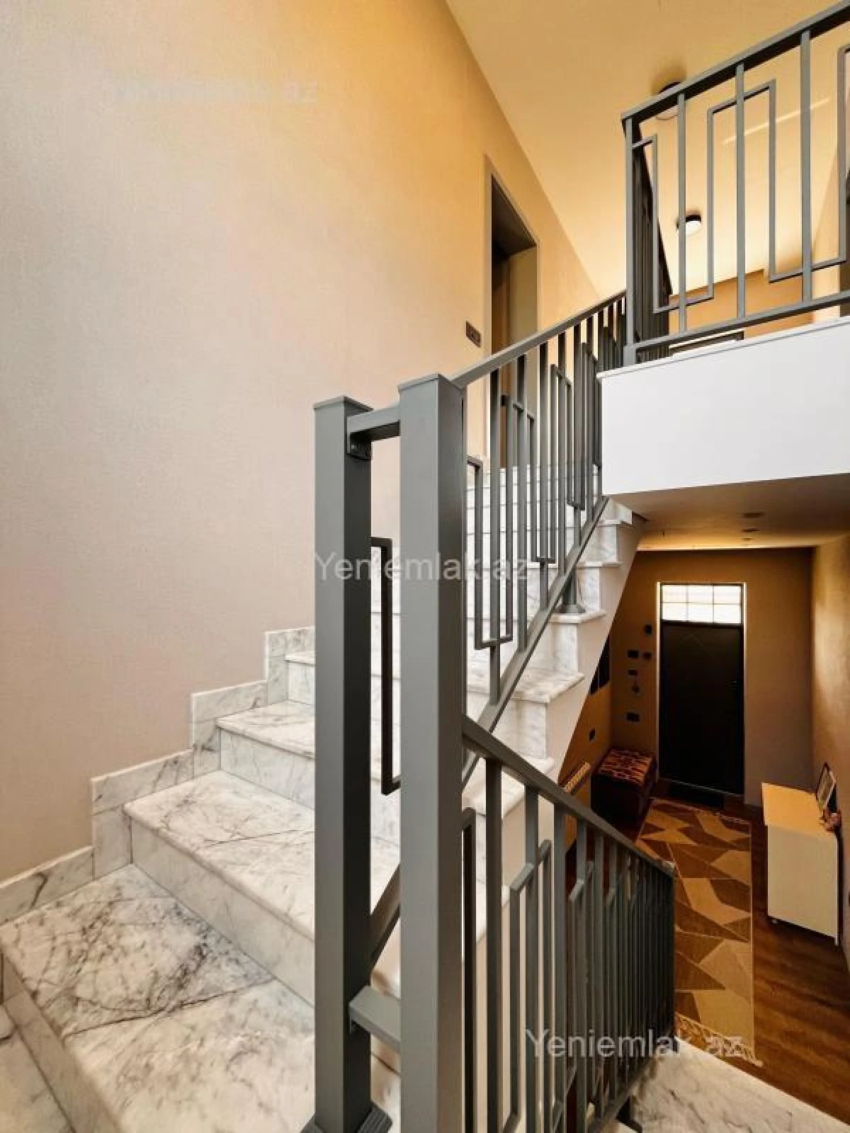 Satılır 4 otaqlı həyət evi 210 m²