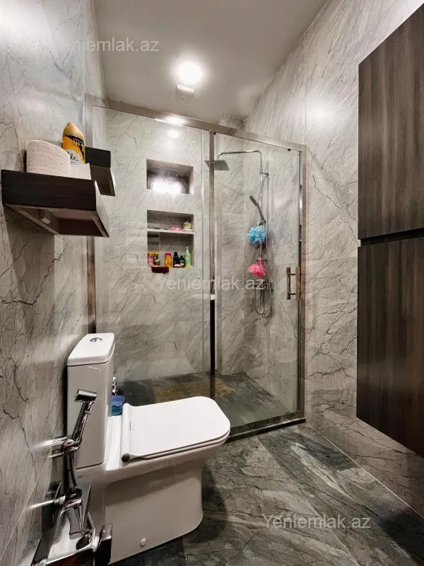 Satılır 4 otaqlı həyət evi 210 m²