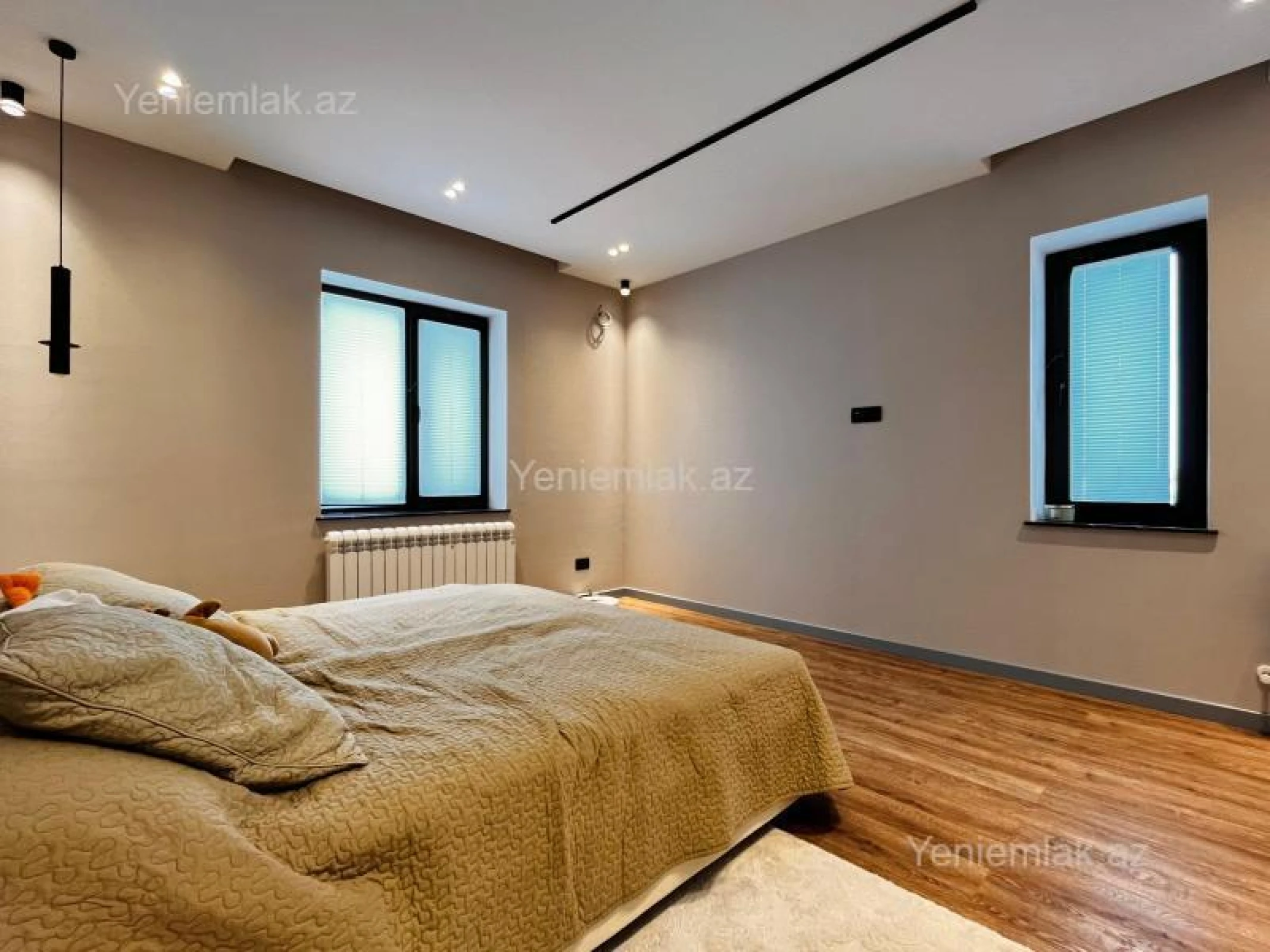 Satılır 4 otaqlı həyət evi 210 m²