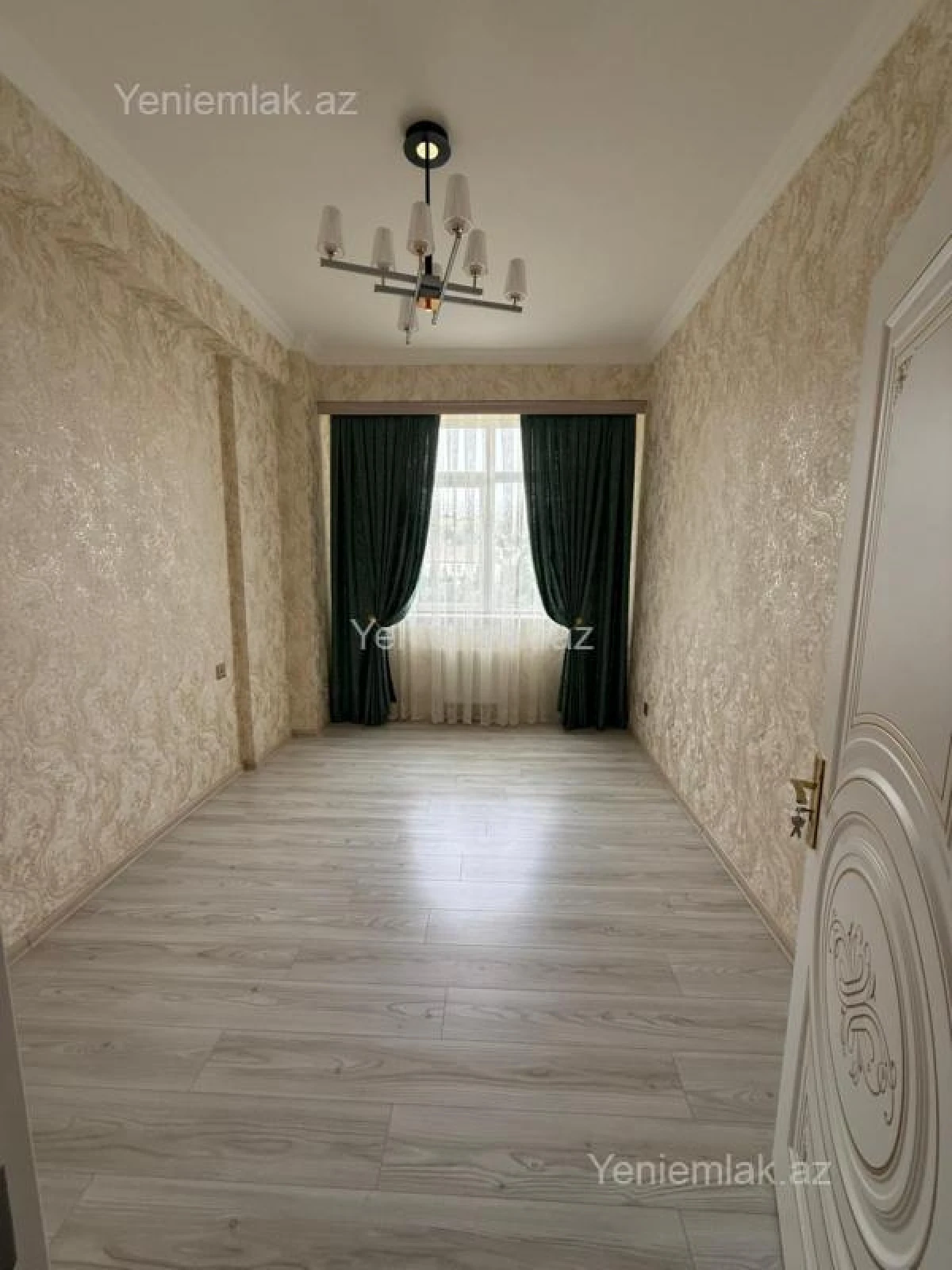 Satılır 3 otaqlı yeni tikili 80 m²