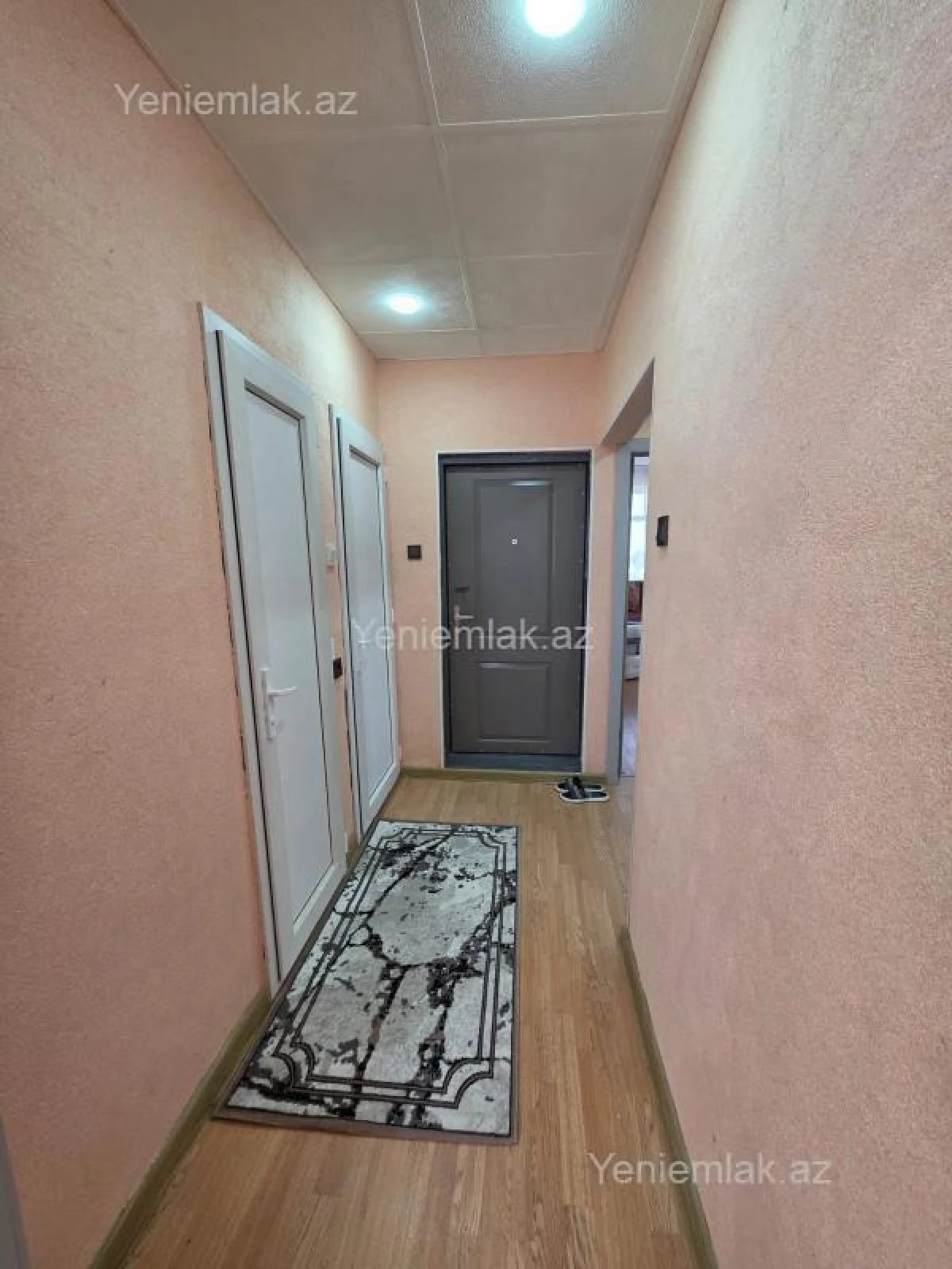 Satılır 2 otaqlı köhnə tikili 65 m²