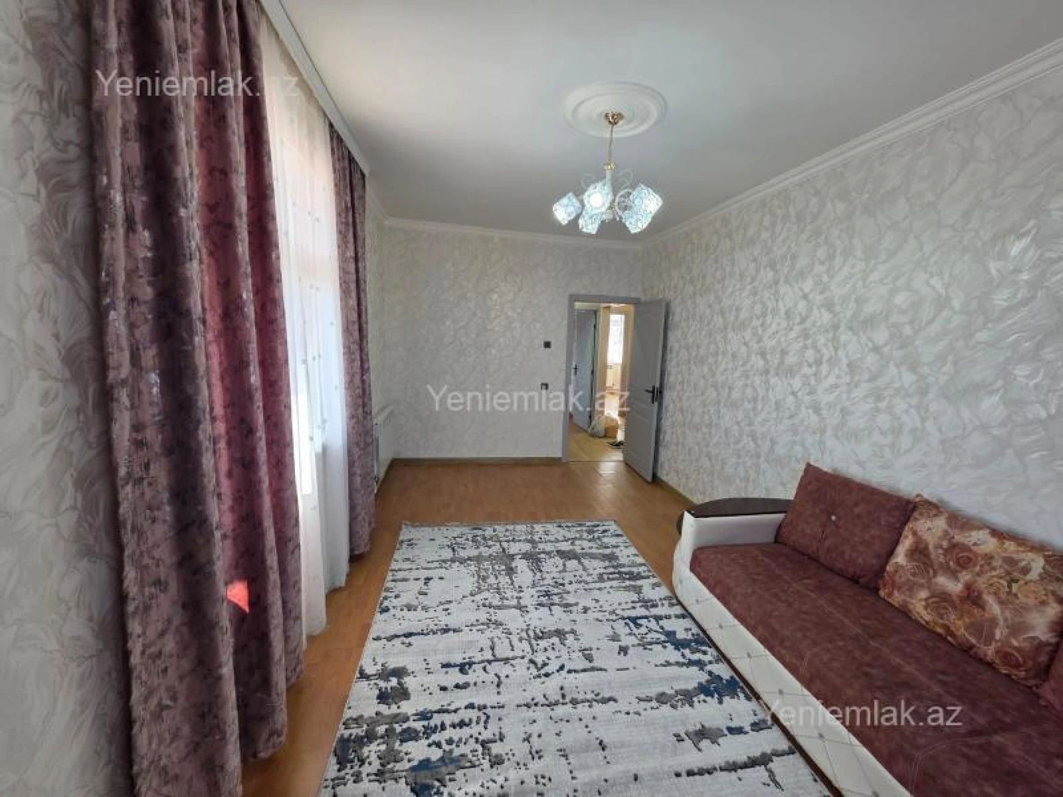 Satılır 2 otaqlı köhnə tikili 65 m²