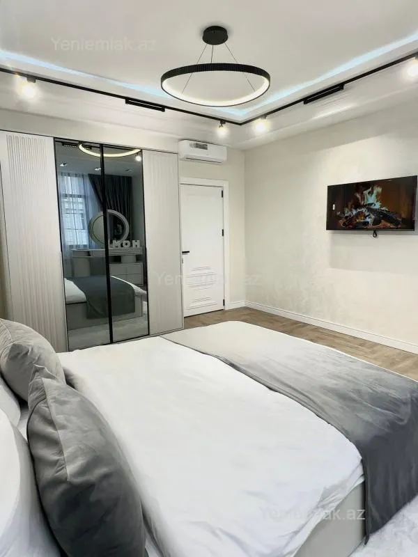 Satılır 3 otaqlı yeni tikili 100 m²