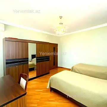 Satılır 3 otaqlı yeni tikili 135 m²
