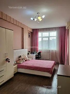 Satılır 4 otaqlı yeni tikili 172 m²