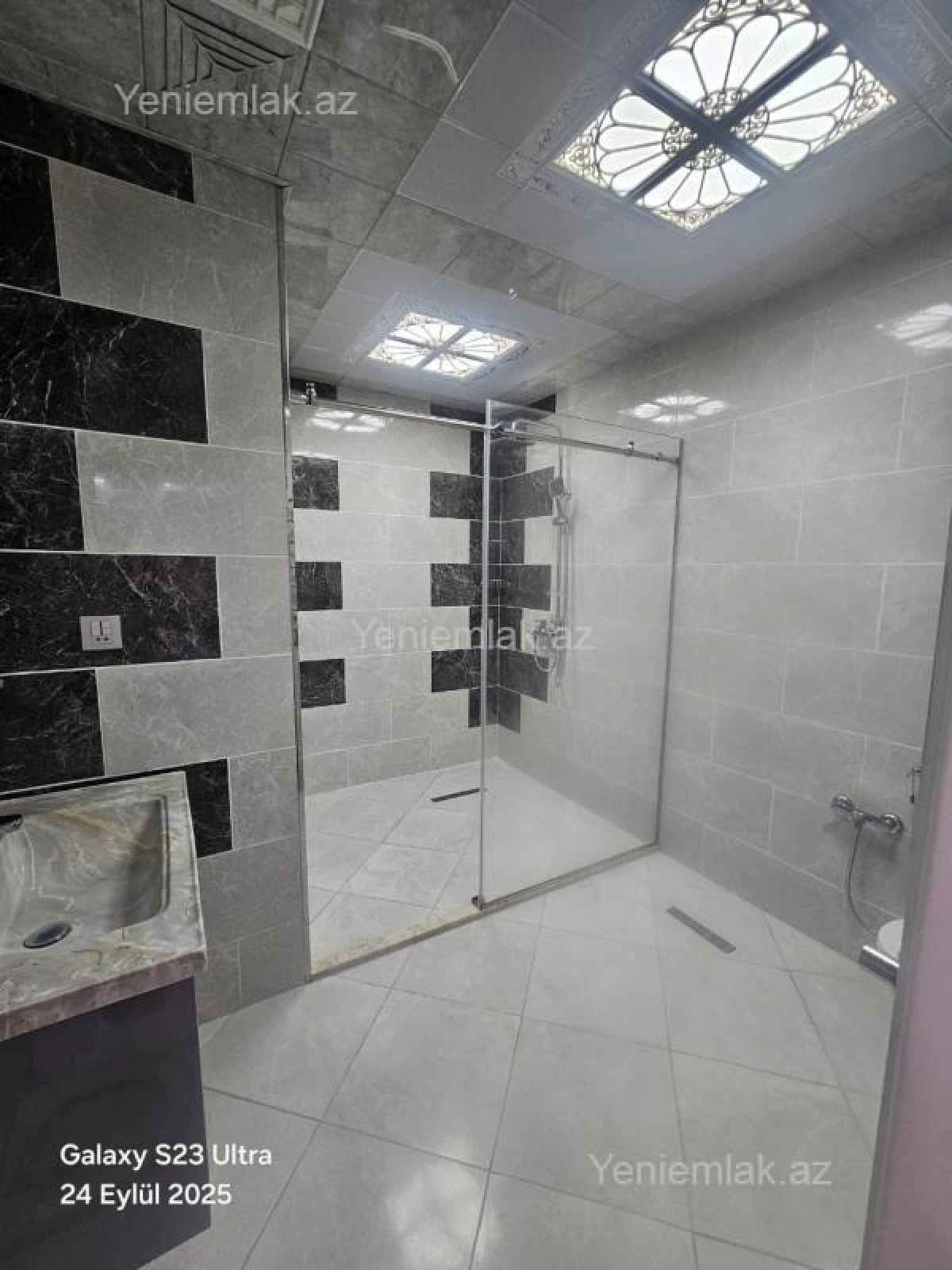 Satılır 2 otaqlı yeni tikili 100 m²