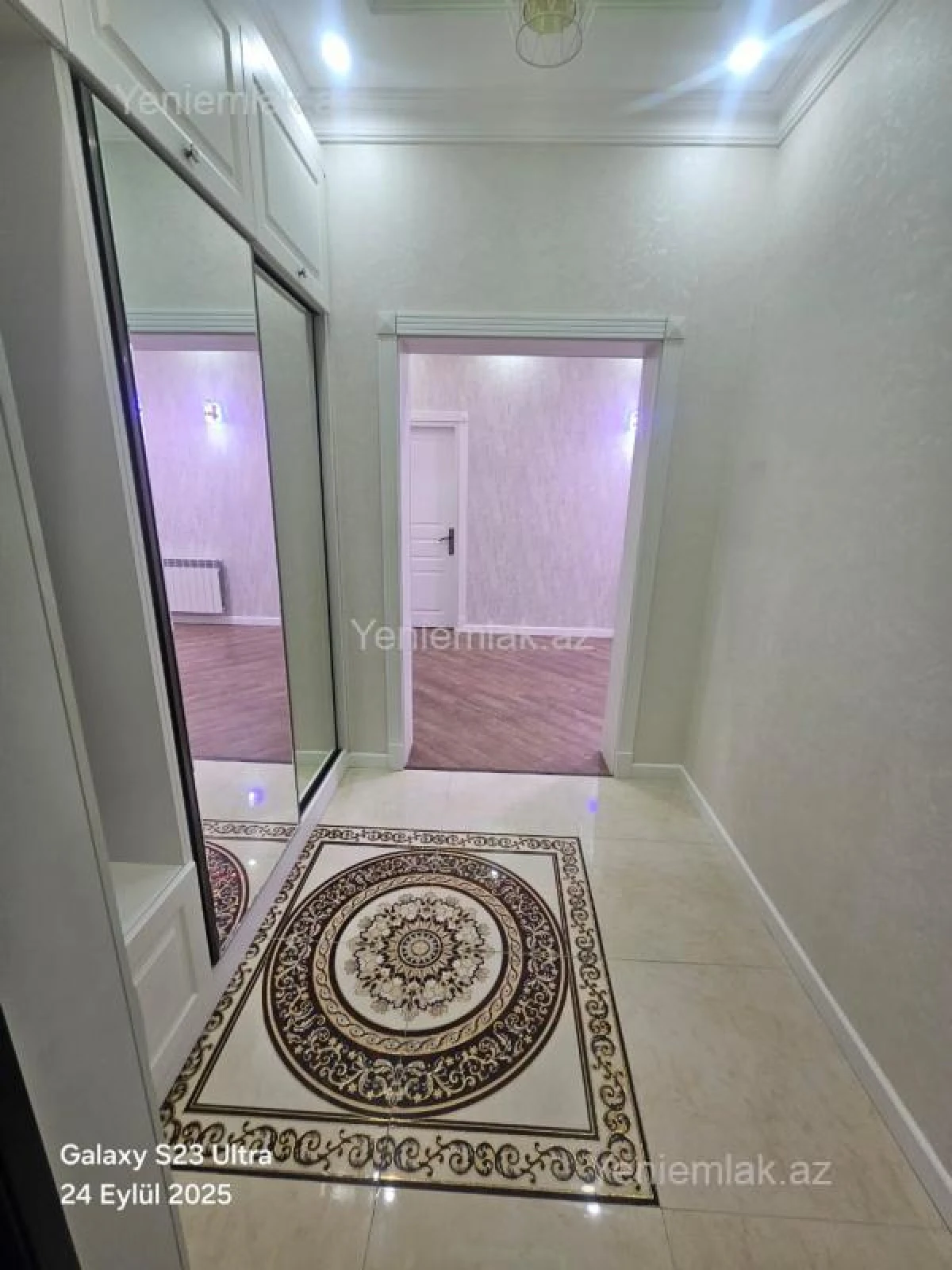 Satılır 2 otaqlı yeni tikili 100 m²