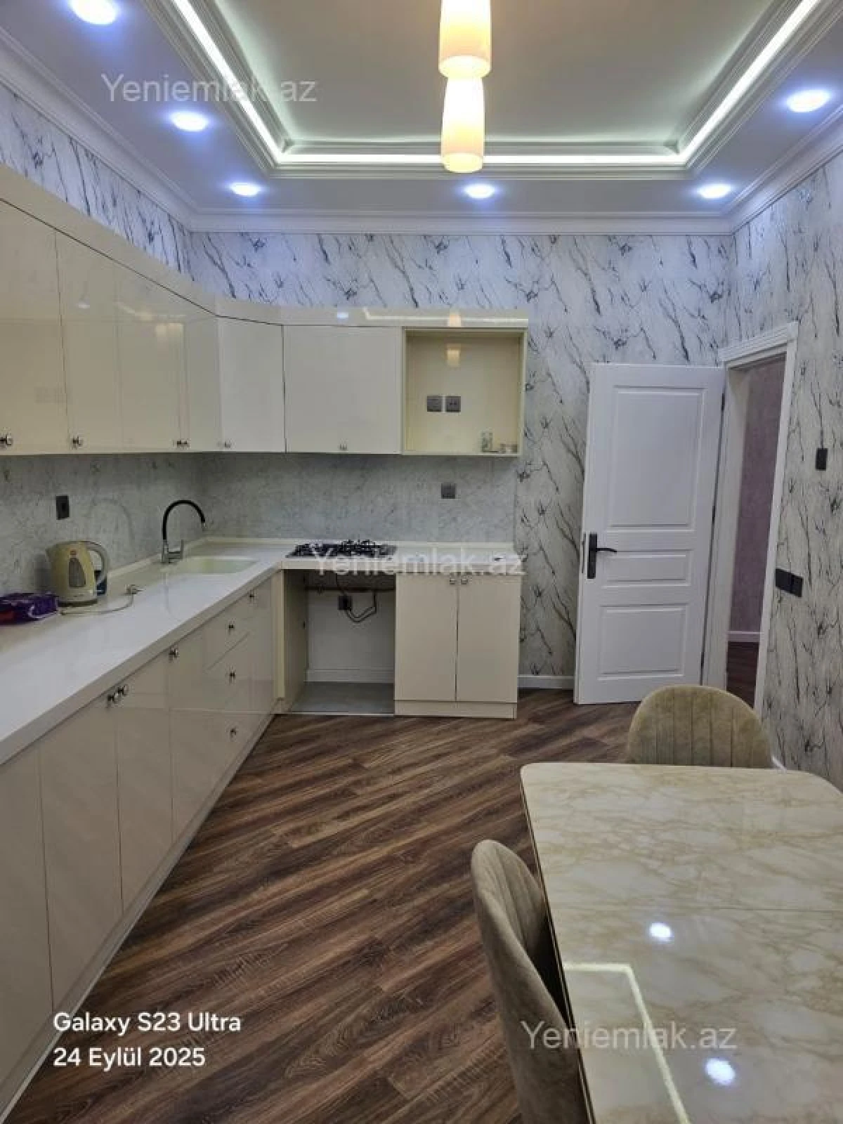 Satılır 2 otaqlı yeni tikili 100 m²