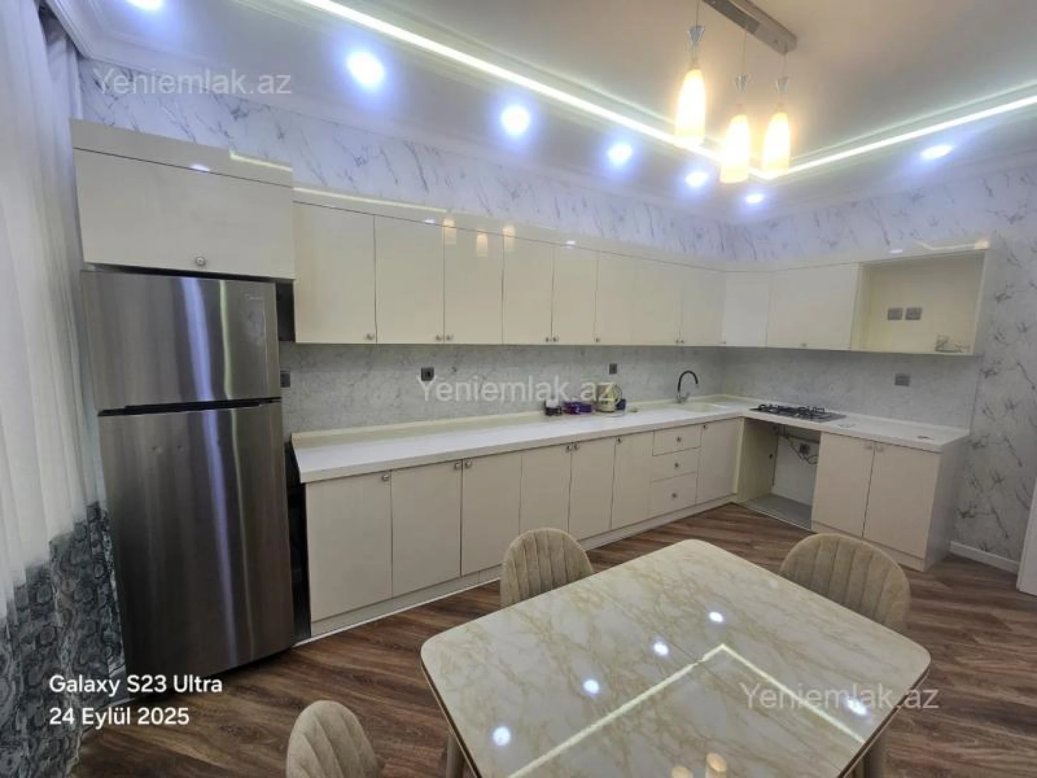 Satılır 2 otaqlı yeni tikili 100 m²