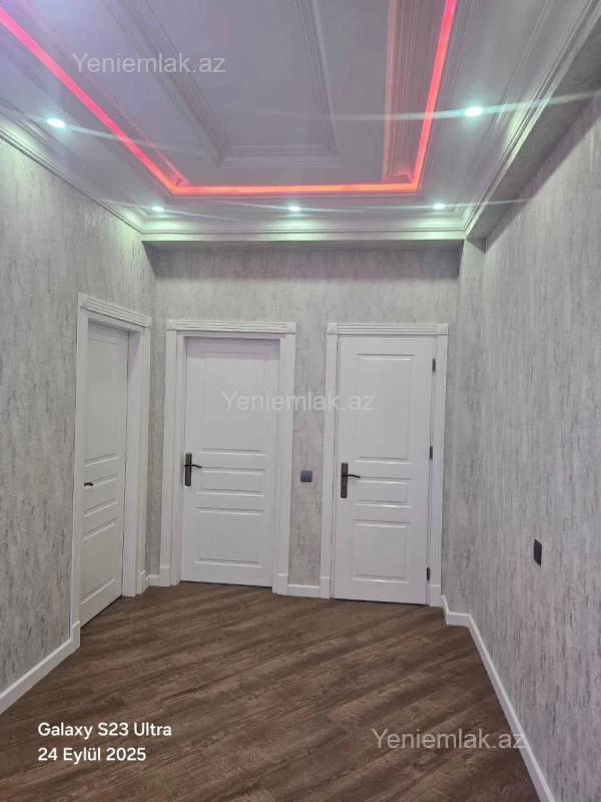 Satılır 2 otaqlı yeni tikili 100 m²