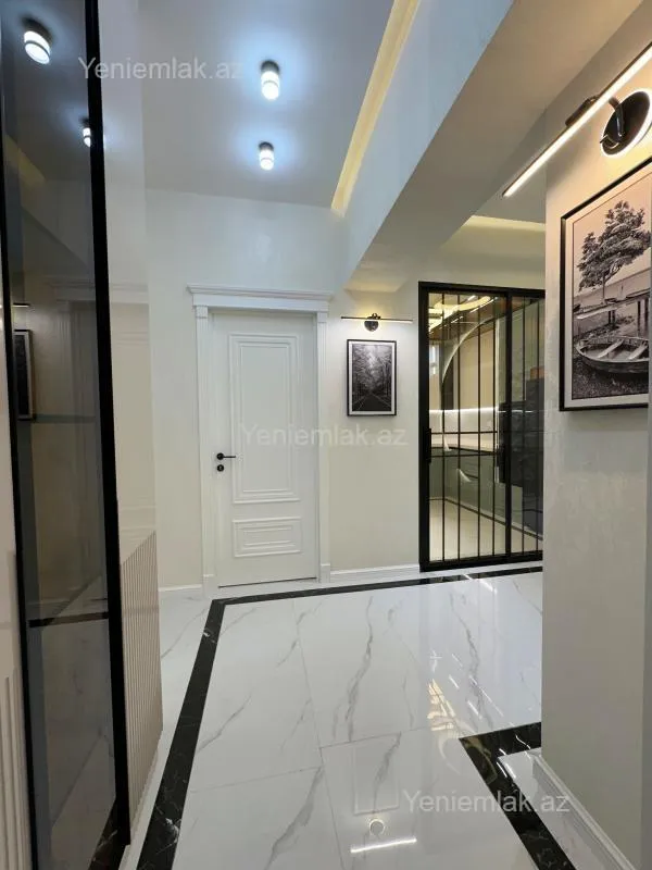 Satılır 3 otaqlı yeni tikili 98 m²