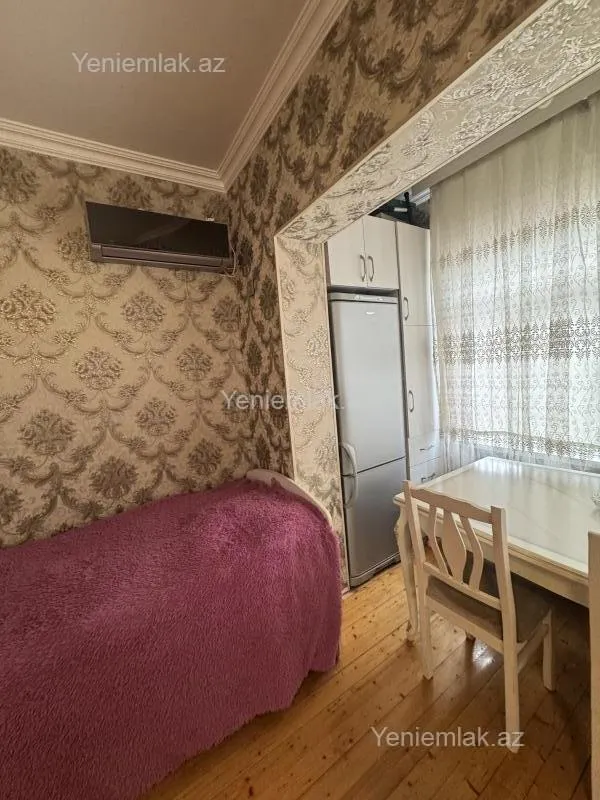 Satılır 2 otaqlı köhnə tikili 48 m²