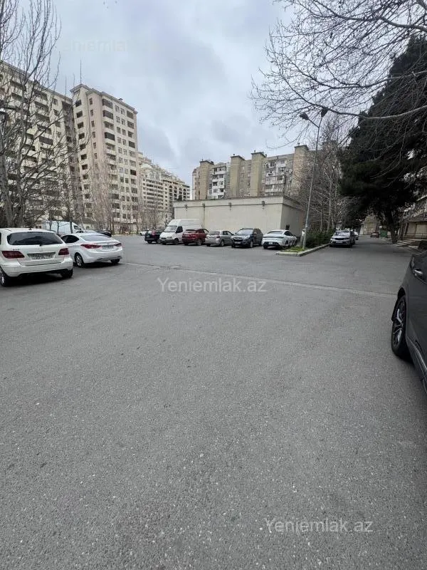 Satılır 2 otaqlı köhnə tikili 48 m²
