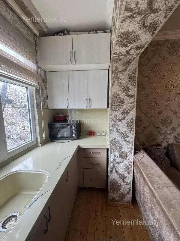 Satılır 2 otaqlı köhnə tikili 48 m²