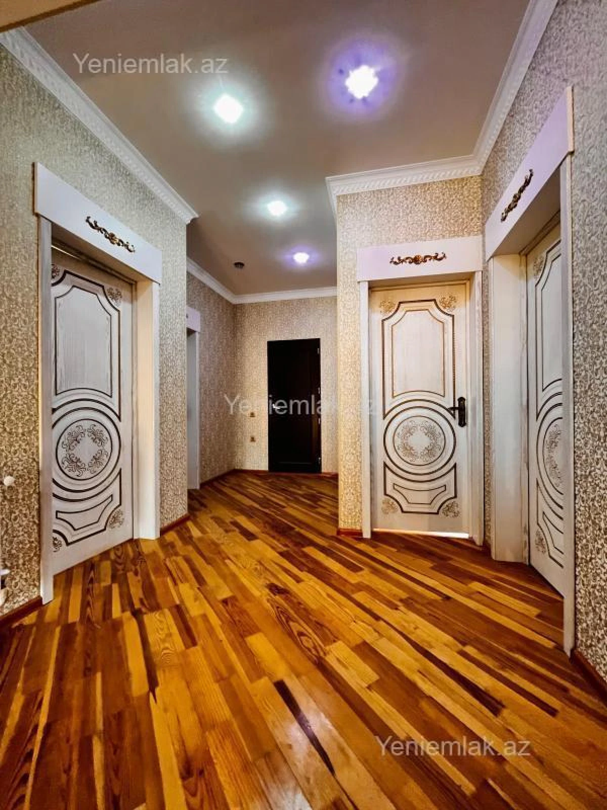 Satılır 6 otaqlı həyət evi 280 m²