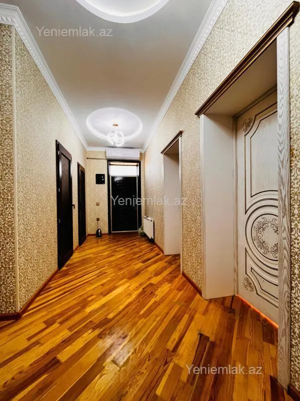 Satılır 6 otaqlı həyət evi 280 m²