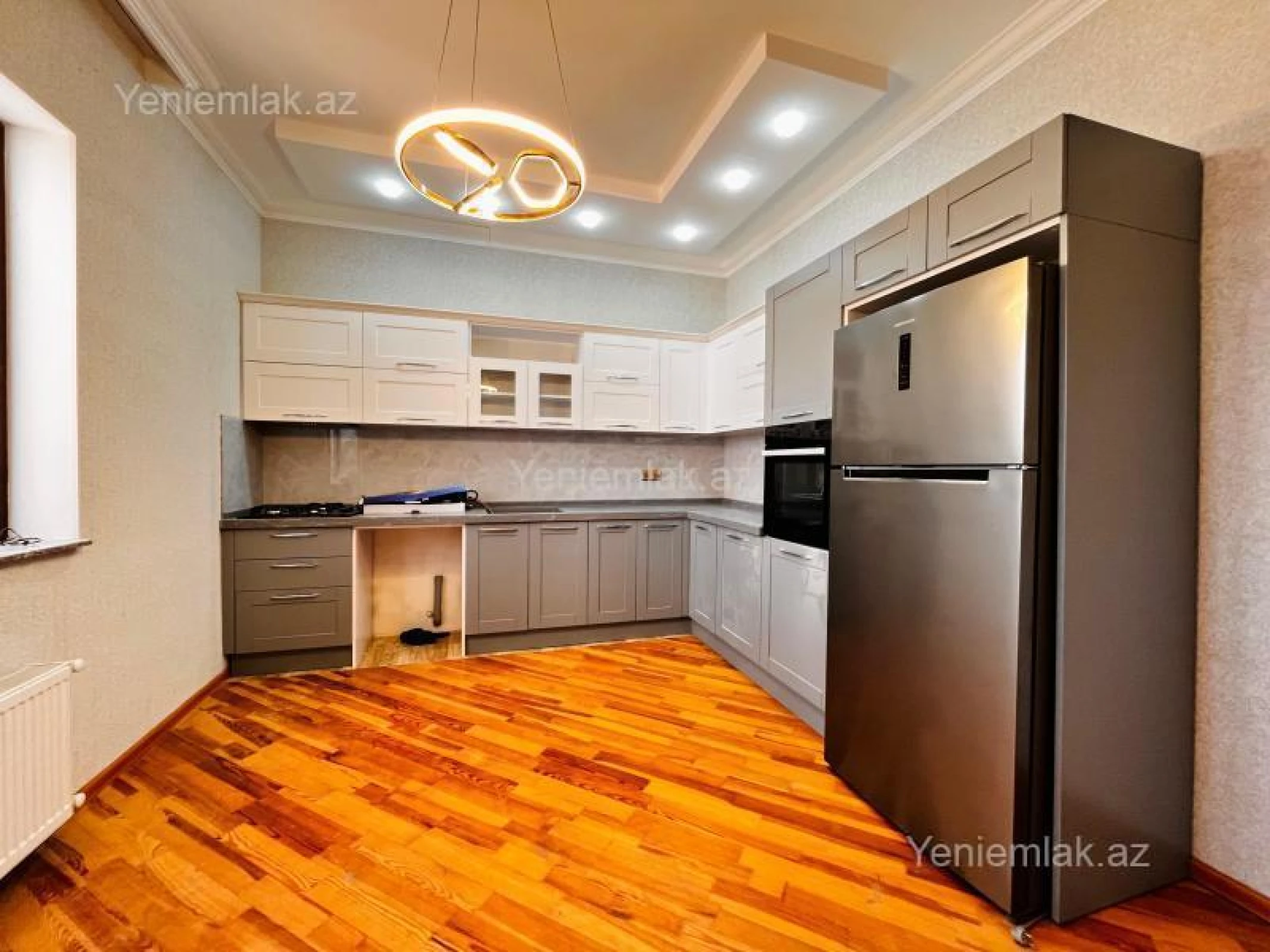 Satılır 6 otaqlı həyət evi 280 m²